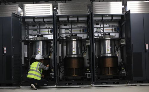 電磁彈射為何選用飛輪儲能？電網(wǎng)與蓄電池的局限性解析